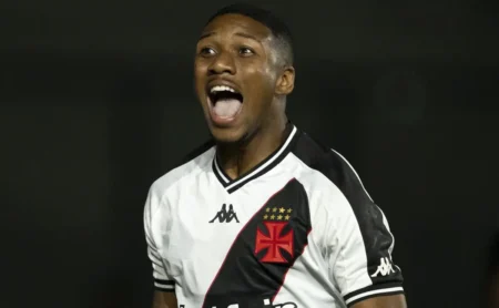 Leandrinho se despede do Vasco após transferência para o Al Sharjah nas redes sociais
