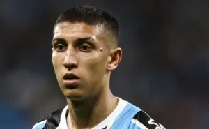 Lesão de Monsalve: Grêmio avalia cirurgia no tornozelo do atleta, informa jornalista