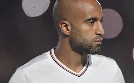 Lucas Moura pode ser titular em São Paulo x Santos pelo Campeonato Paulista
