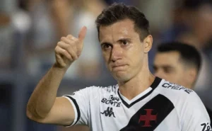 Lucas Piton fora do início do Carioca: preocupação no Vasco