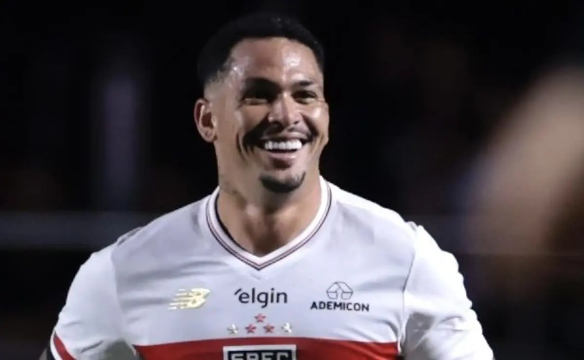 Luciano cobra postura do São Paulo após derrota e prega mudança de atitude