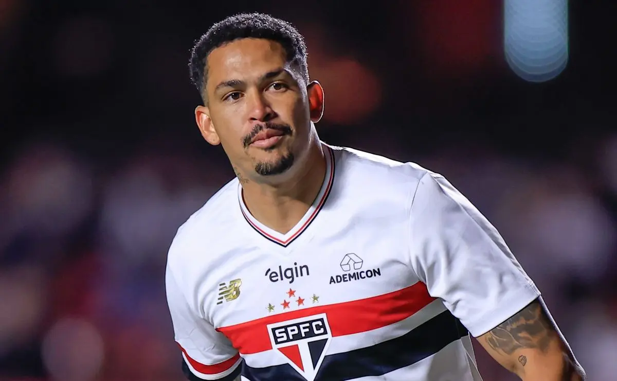 Luciano e Marlon Freitas se envolvem em desentendimento durante Palmeiras x São Paulo; câmeras registram confusão