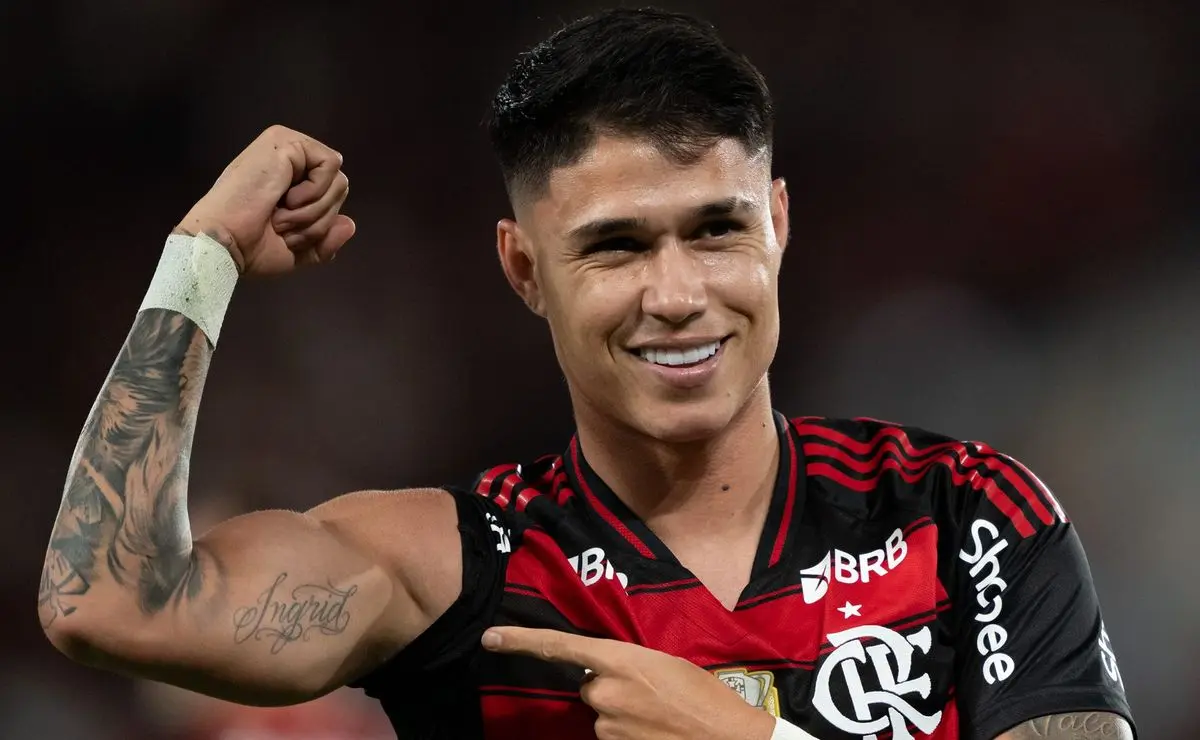 Luiz Araújo se torna peça inegociável no Flamengo pela confiança de Filipe Luís e gols decisivos