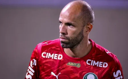 Marcelo Lomba em foco: reações da torcida à goleada do Novorizontino para o Palmeiras