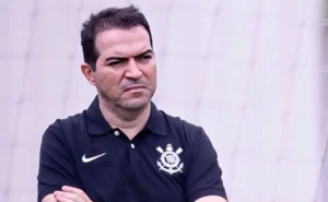 Marcelo Paz confirma dispensas de Alex Santana e Héctor Hernández no Corinthians Marcelo Paz confirma dispensas de Alex Santana e Héctor Hernández no Corinthians