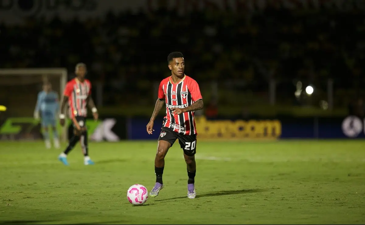Marcos Antônio desperta interesse no Flamengo, mas São Paulo impede negociação no momento