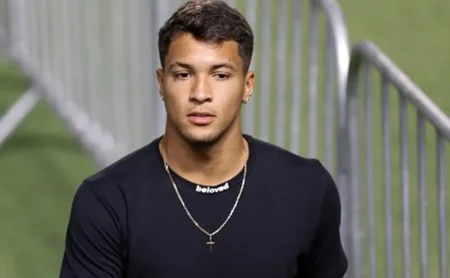 Marcos Leonardo, com aval de Filipe Luís, prepara mudança para o Flamengo Marcos Leonardo, com aval de Filipe Luís, prepara mudança para o Flamengo