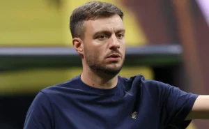 Martín Anselmi é aprovado no Botafogo e Alex Telles elogia a adesão do grupo