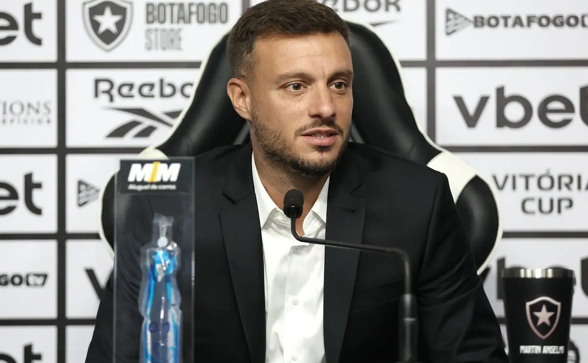 Martín Anselmi demonstra ansiedade pela estreia no Botafogo contra o Volta Redonda-RJ