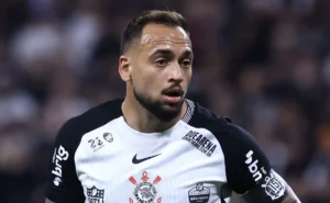 Maycon se despede do Corinthians e deixa recado à Fiel: “Patrimônio do clube”