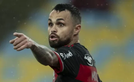 Michael acerta com Al-Ula, da Arábia Saudita, após fim de contrato com o Santos