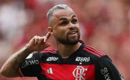Michael deixa o Flamengo e pode ser usado em negociação por diretoria