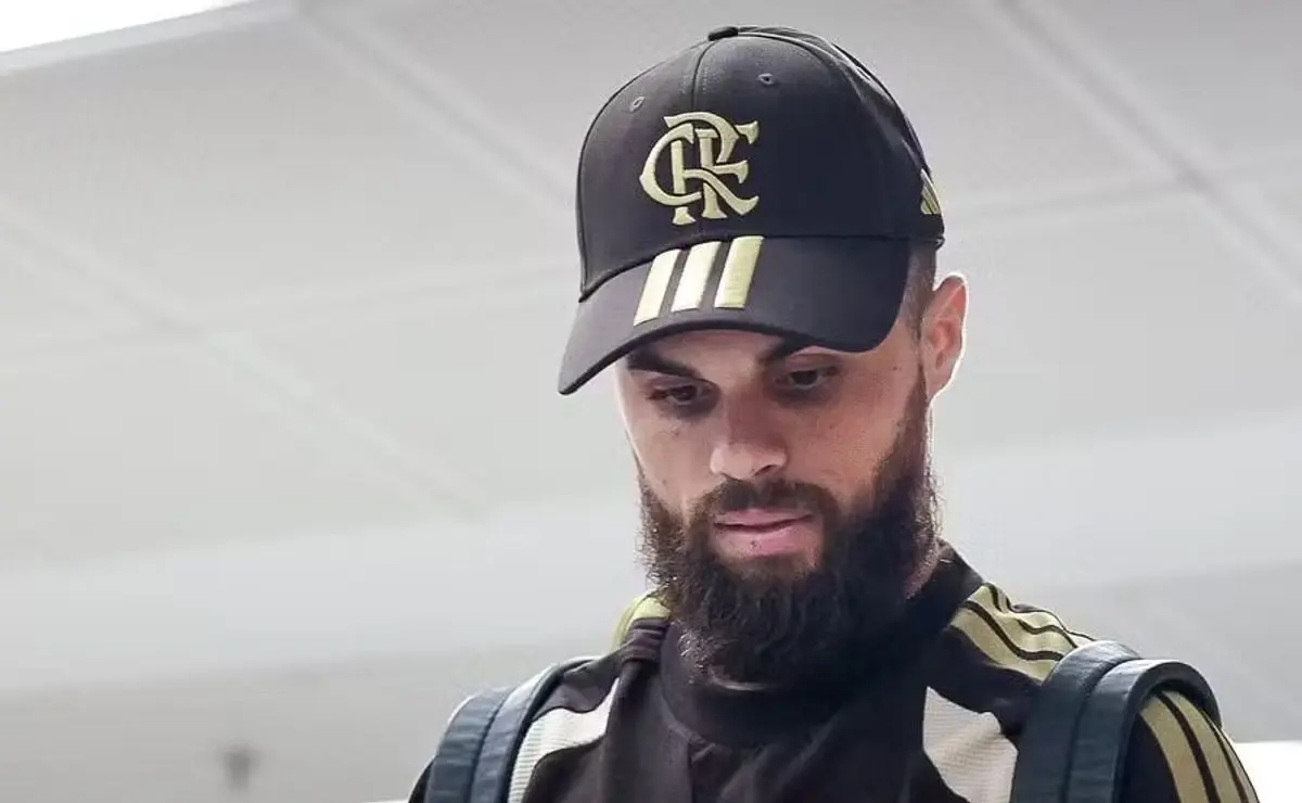 Michael recebe proposta de R$ 52 milhões para trocar Flamengo pelo Santos em contrato de 4 anos