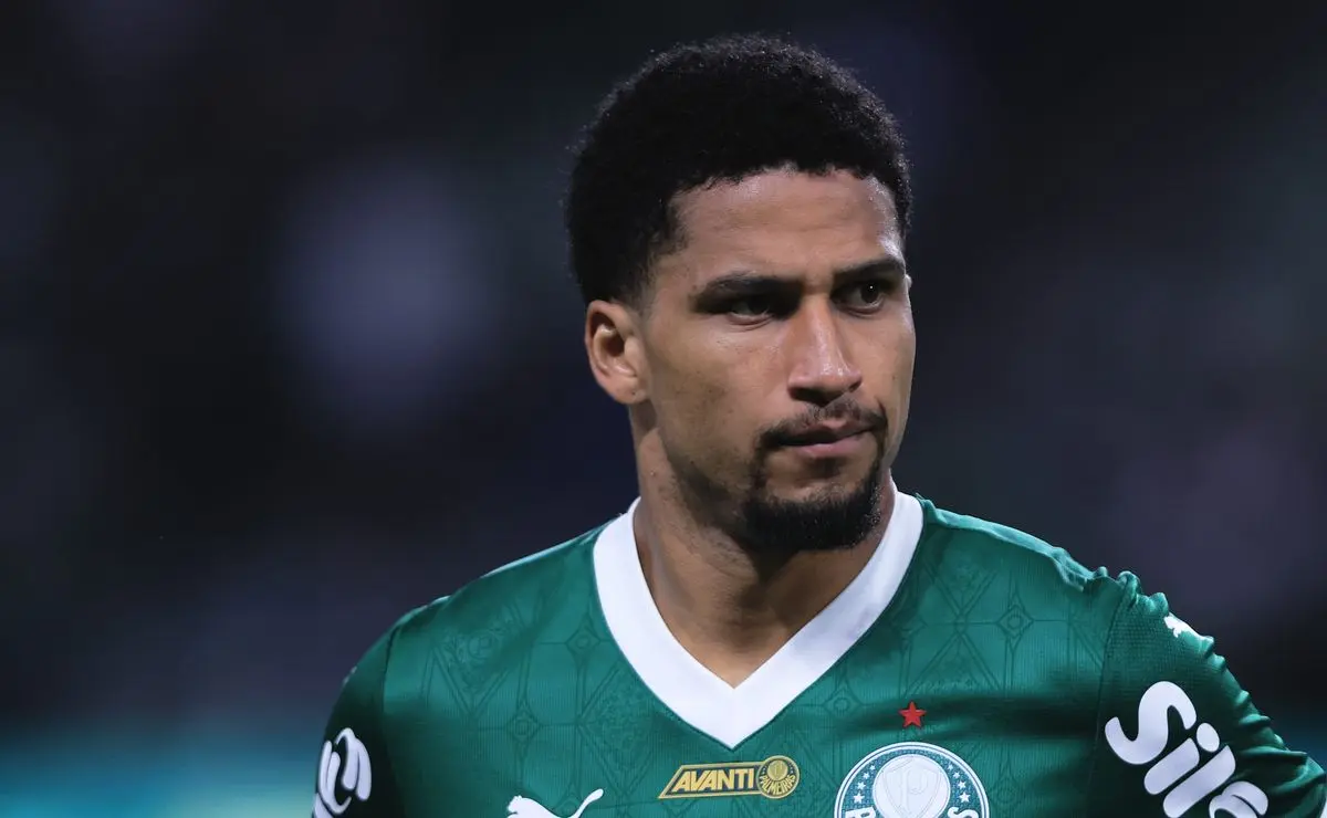 Murilo realiza exames clínicos e afasta rumores sobre saída do Palmeiras