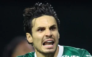 México ainda não faz proposta por Veiga e aguarda liberação de vaga de estrangeiro