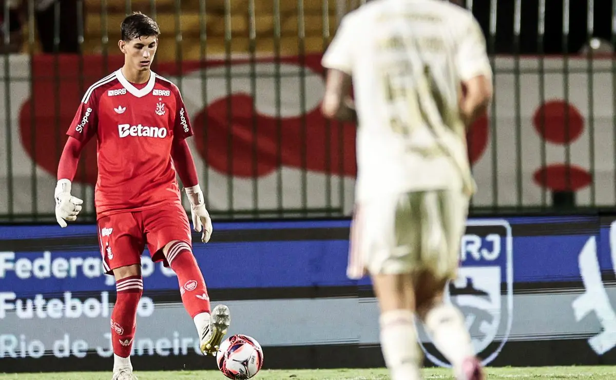 Nannetti lamenta derrota do Flamengo e elogia postura da equipe em campo