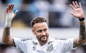 Neymar fala sobre a possível chegada de Verratti e Claudinho ao Santos: “Só falta a grana” Neymar fala sobre a possível chegada de Verratti e Claudinho ao Santos: “Só falta a grana”