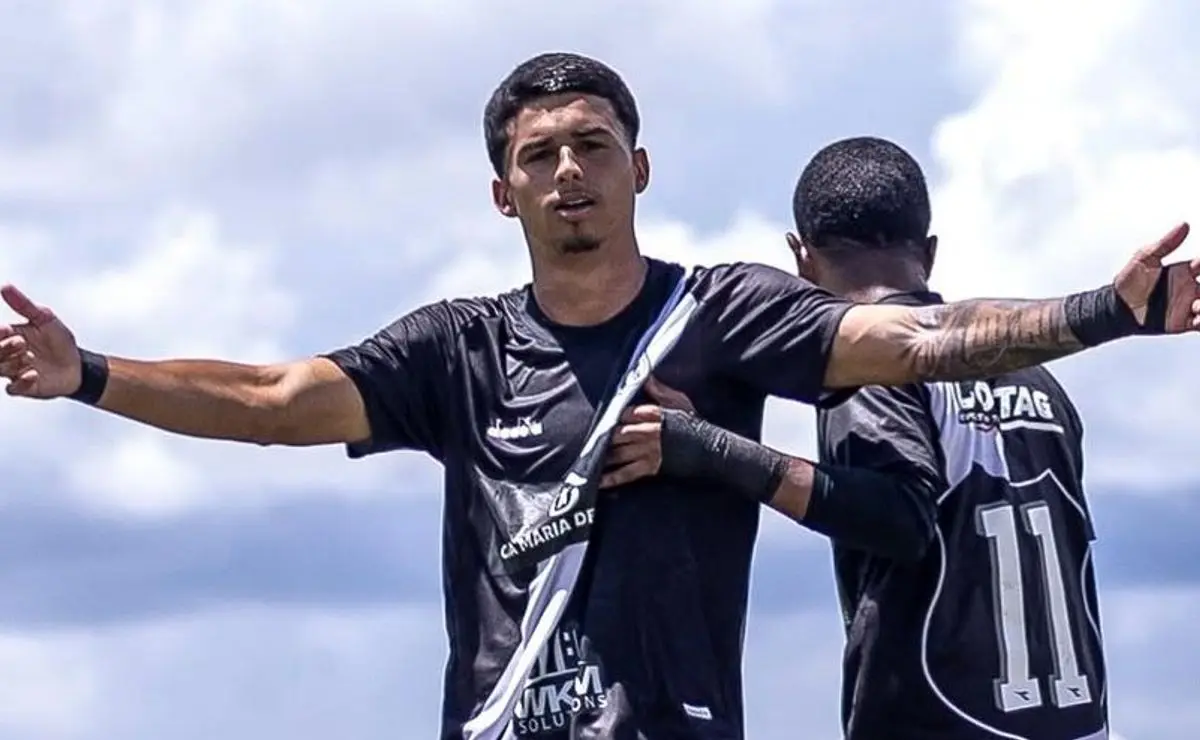 Nikolas acerta com o Internacional e renova com a Ponte Preta até janeiro de 2029