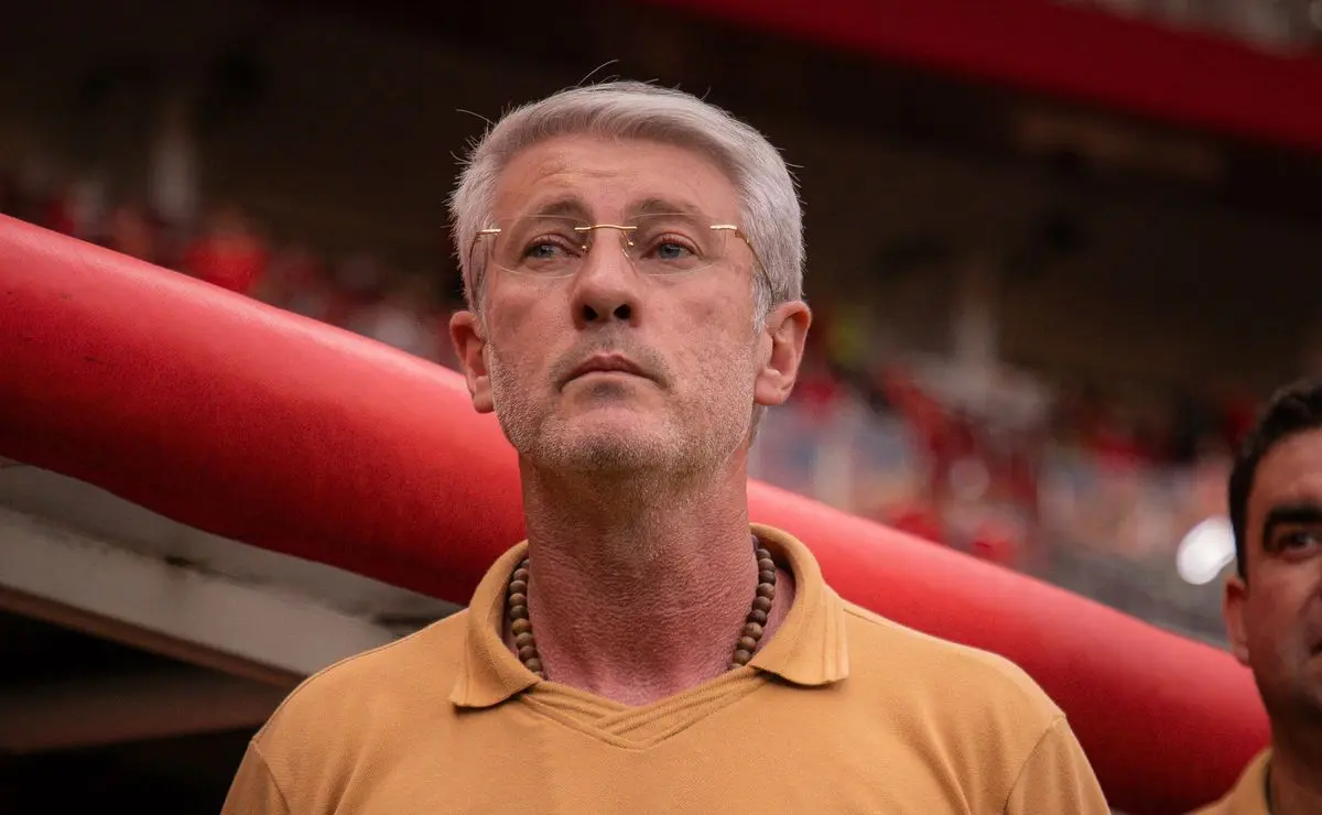 Odair Hellmann analisa empate entre Internacional e Athletico e revela estratégia no Beira-Rio: “Competente”