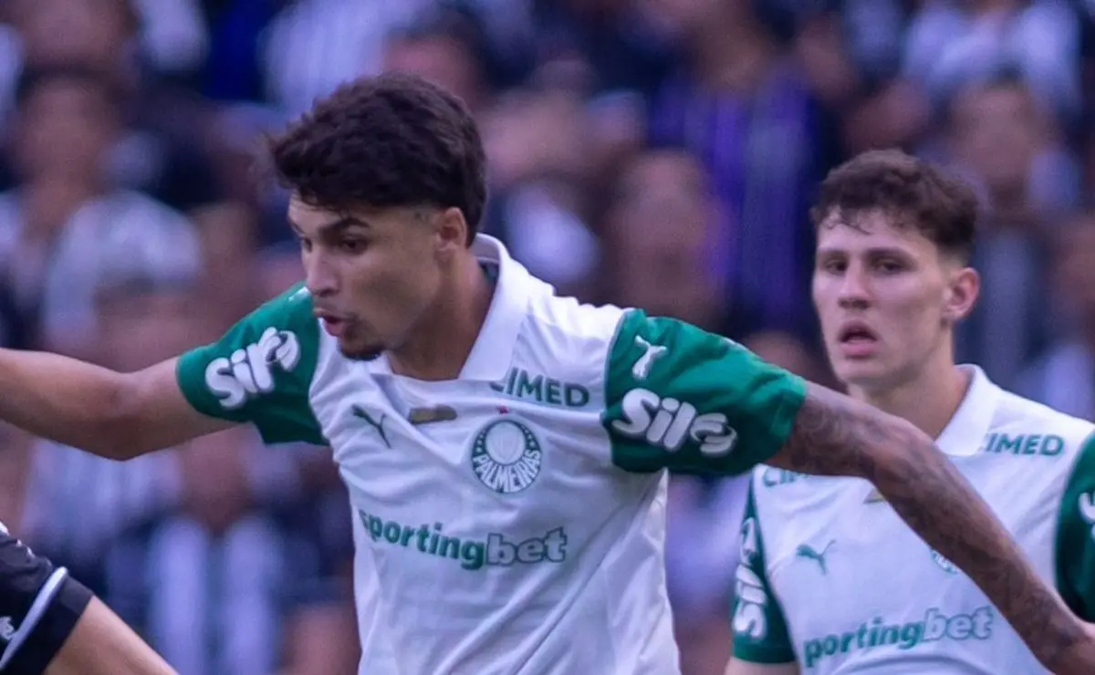 Palmeiras acerta valores e busca a contratação de Larson, com oferta de R$ 4 milhões.