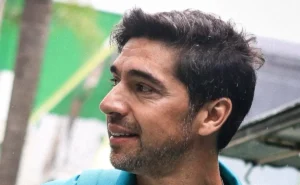 Palmeiras busca alívio em clássico, enquanto São Paulo enfrenta crise maior Palmeiras busca alívio em clássico, enquanto São Paulo enfrenta crise maior