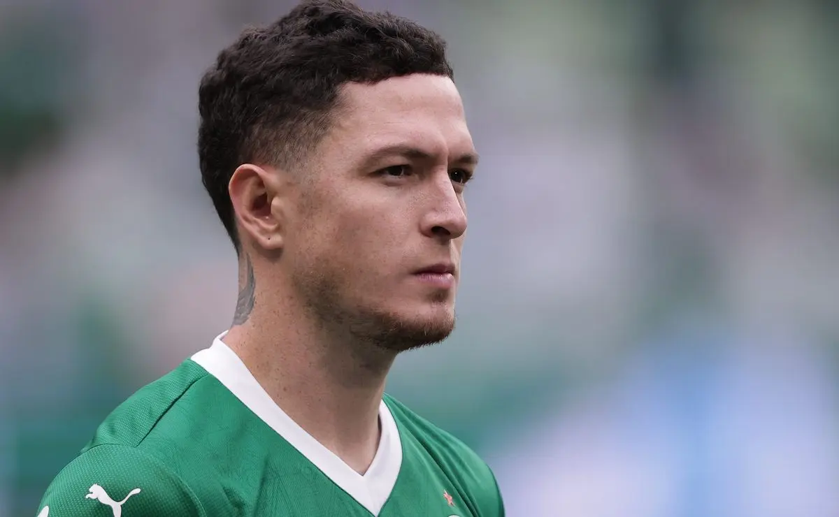 Palmeiras busca substituto para Aníbal Moreno e avalia opções.