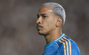 Palmeiras demonstra interesse em Matheus Pereira, mas não avança em negociação com o Cruzeiro