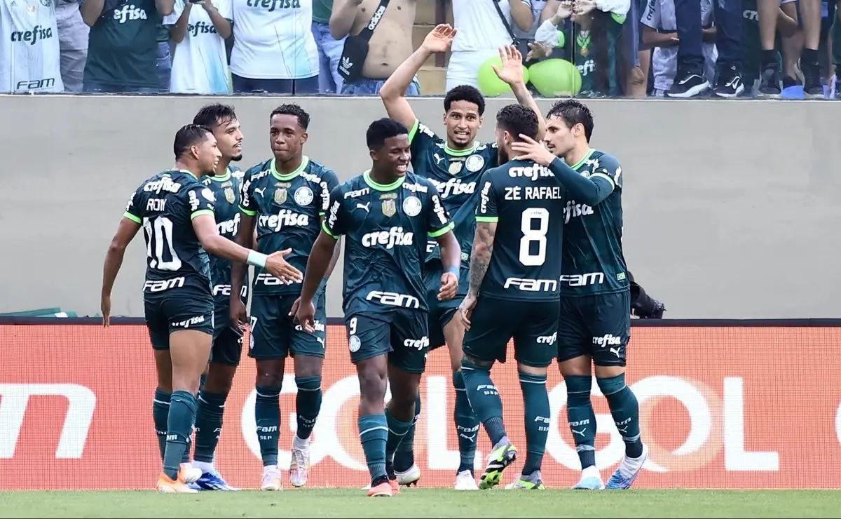 Palmeiras enfrenta o Santos com apenas cinco titulares da última derrota em Barueri