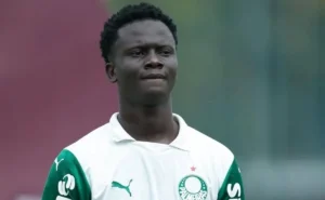 Palmeiras inscreve Koné e Arthur no Paulistão como reforços para Abel Ferreira