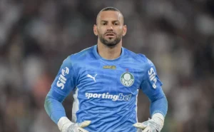 Palmeiras libera Weverton, que está perto de acerto de três anos com o Grêmio Palmeiras libera Weverton, que está perto de acerto de três anos com o Grêmio
