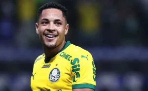 Palmeiras pode ter Vitor Roque como reforço em clássico contra o Santos pelo Paulistão
