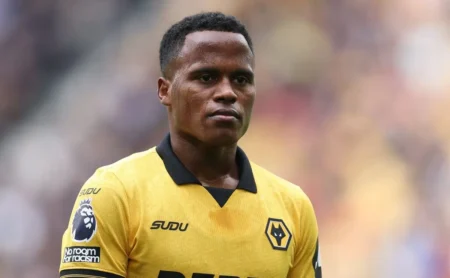 Palmeiras pode ter caminho livre com Arias e sem preocupações caso Fluminense desista.