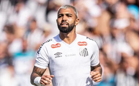 Palmeiras vence Santos em clássico equilibrado com gol no fim do primeiro tempo