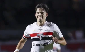 Palmeiras vira o jogo contra o São Paulo no Choque-Rei, em Barueri