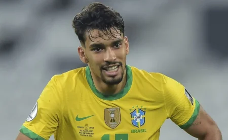 Paquetá aceita redução salarial de 40% para jogar no Flamengo; acordo em torno de R$ 2 milhões.