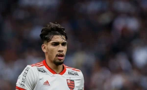 Paquetá perto de retornar ao Flamengo com acordo de parcelamento até 2028