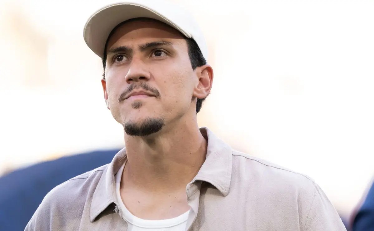Pedro mantém reinado no Flamengo e busca por atacante não o afeta