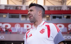 Pezzolano detalha estratégia para vencer o GreNal e admite: Inter ainda não está ideal