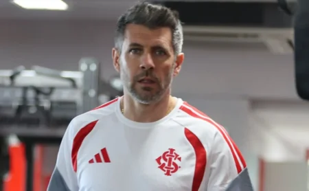 Pezzolano veta contratação de Alexis Sánchez no Internacional