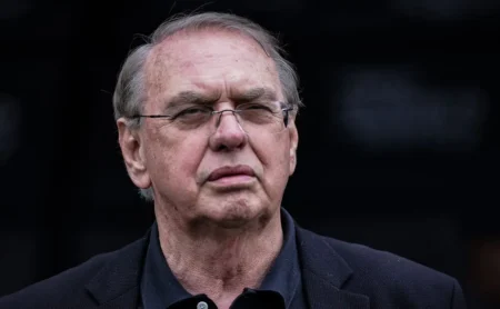 Presidente do Corinthians afirma: “Ganhar título é questão de competência” e não promete reforços para a nova temporada