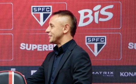 Rafinha desembarca no São Paulo com prestígio e inicia planejamento nos bastidores do clube.