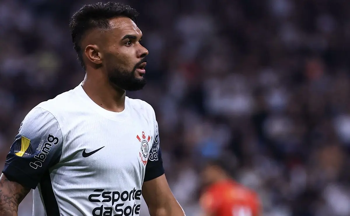 Raniele desperta interesse de clubes estrangeiros e Corinthians aceita negociar volante com uma condição