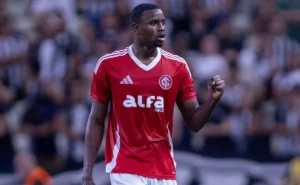 Ricardo Mathias se despede do Internacional após transferência milionária ao Al Ahli da Arábia Saudita