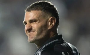 Saída de Vegetti do Vasco para o Cerro Porteño se intensifica com notícia do Paraguai Saída de Vegetti do Vasco para o Cerro Porteño se intensifica com notícia do Paraguai