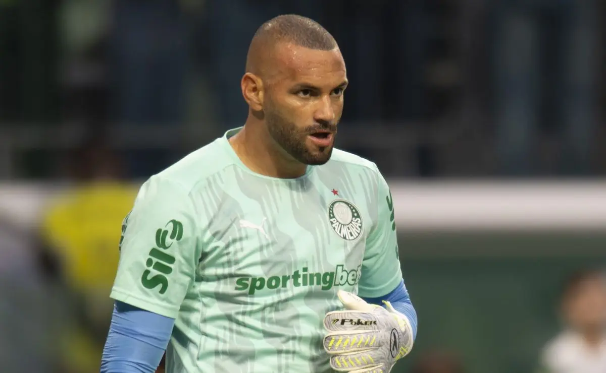 Saída de Weverton teve apoio de Abel Ferreira em negociação após conversa