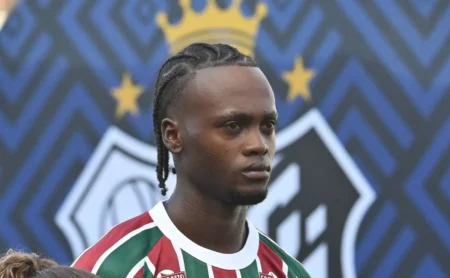 Santi Moreno: Fluminense aguarda evolução e age com cautela