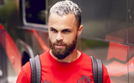 Santos avalia contratações de Michael e Rony e define modelo de negócios