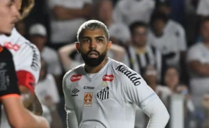 Santos busca superar defesa invicta do Bragantino e testar seu ataque no Paulistão