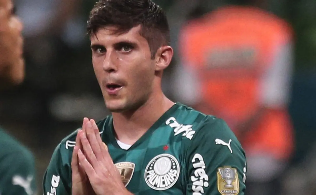 Santos desiste de Kuscevic e busca atacante após fracasso em negociação com Michael