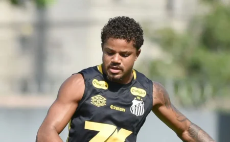 Santos empresta Kevyson à Ponte Preta e planeja saída de Alex